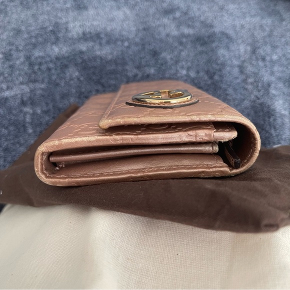 GUCCI Pink Guccissima Long Wallet with Gold Interlocking Heart Accent - Picture 11 of 12